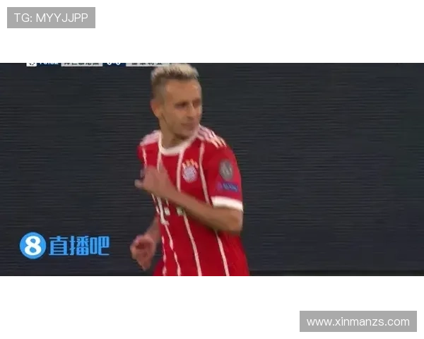 拉菲尼亚回归英超传闻重燃，足球世界关注其未来动态