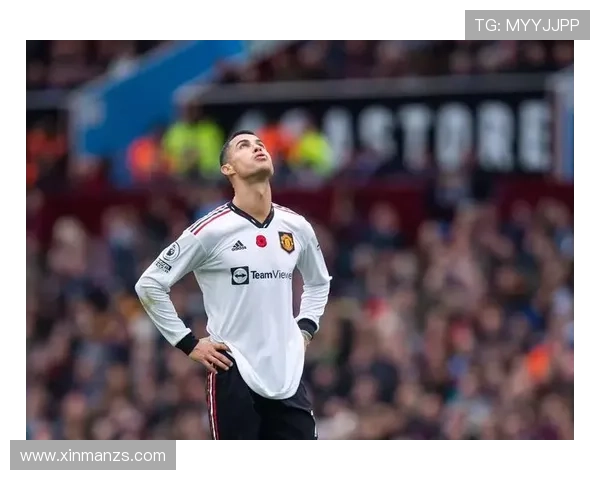 C罗曼联初期成长路径：边锋到核心的转变解析